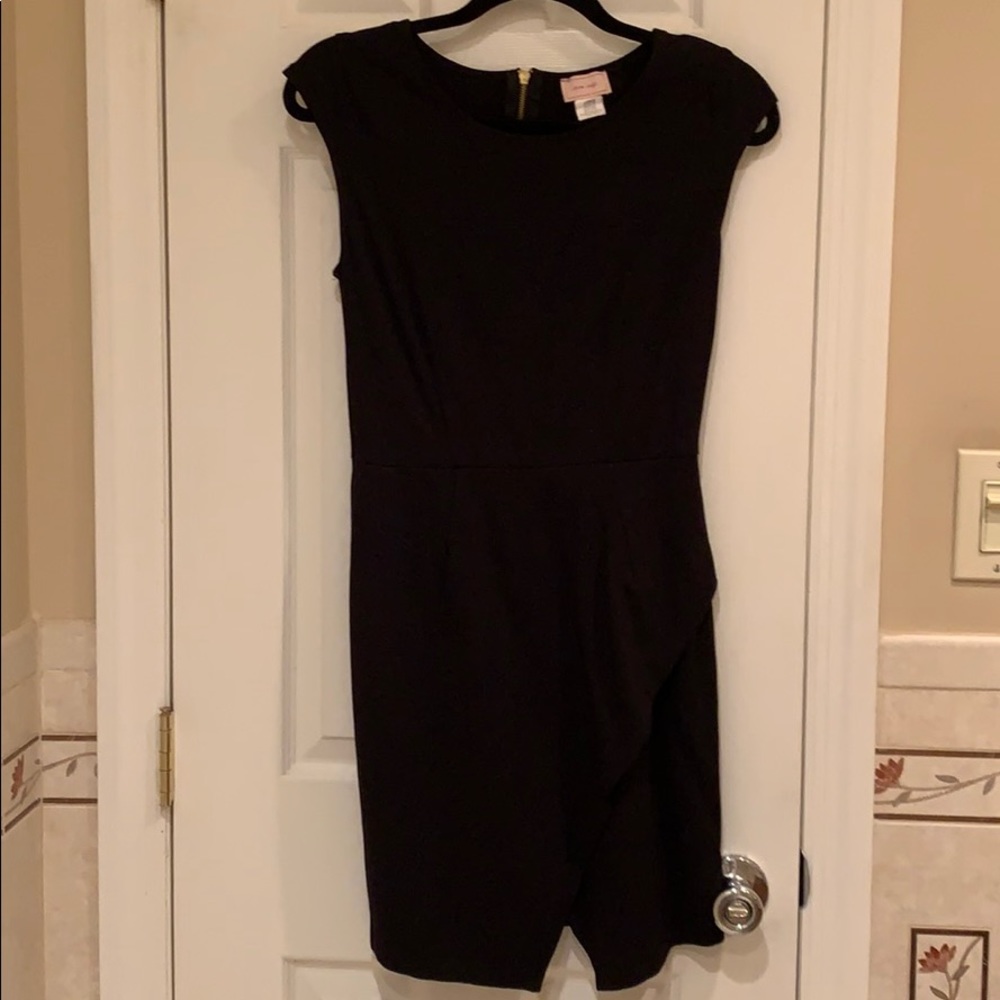 Black cap sleeve dress